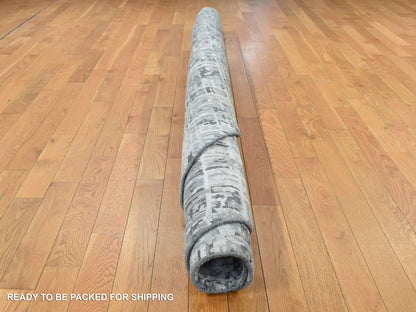 Modern / Contemporary hand-knotted wool/silk rug in Gray, 10'3" x 10'3" — SKU O087749 (view 5)