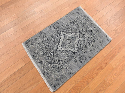 Grey 2'1" x 3'1" Transitional Hand knotted Wool/Silk Rug - Sku: O087781