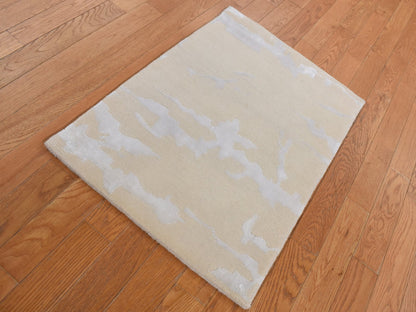Beige 2'0" x 3'0" Modern and Contemporary Hand knotted Wool/Silk Rug - Sku: O087793