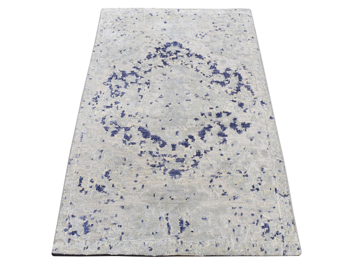 Transitional hand-knotted wool/silk rug in Gray, 2' x 3'1" — SKU O087794