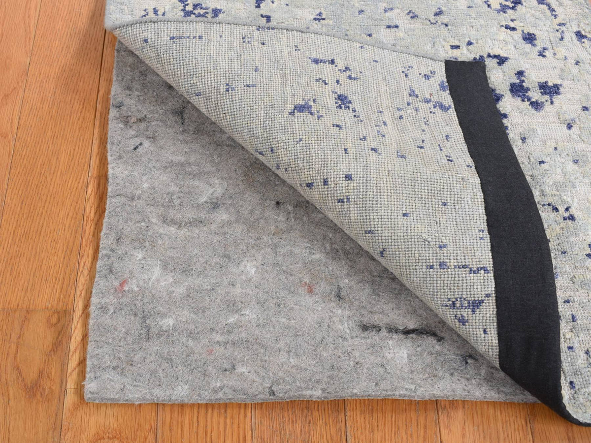 Transitional hand-knotted wool/silk rug in Gray, 2' x 3'1" — SKU O087794 (view 3)