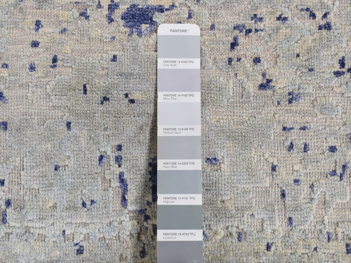 Transitional hand-knotted wool/silk rug in Gray, 2' x 3'1" — SKU O087794 (view 5)