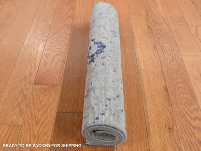 Transitional hand-knotted wool/silk rug in Gray, 2' x 3'1" — SKU O087794 (view 7)
