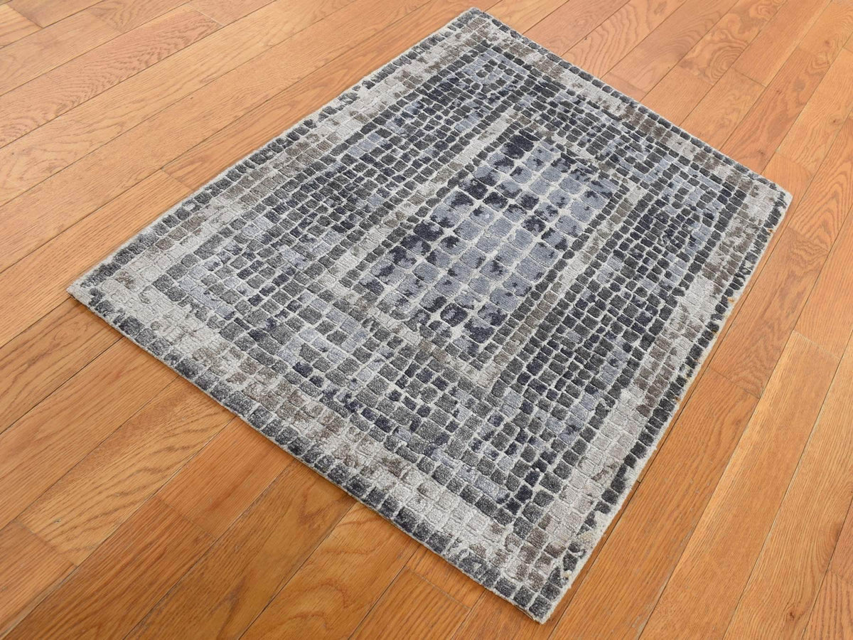 Modern / Contemporary hand-knotted wool/silk rug in Gray, 2'3" x 3'2" — SKU O087801 (view 2)