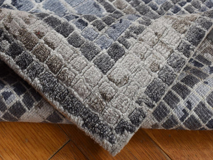 Modern / Contemporary hand-knotted wool/silk rug in Gray, 2'3" x 3'2" — SKU O087801 (view 4)