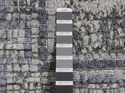 Modern / Contemporary hand-knotted wool/silk rug in Gray, 2'3" x 3'2" — SKU O087805 (view 5)