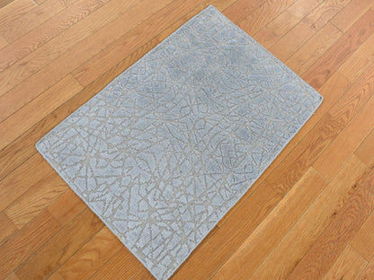 Modern / Contemporary hand-knotted wool/silk rug in Gray, 2' x 3' — SKU O087808 (view 2)
