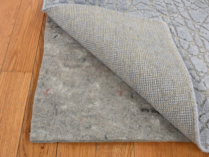 Modern / Contemporary hand-knotted wool/silk rug in Gray, 2' x 3' — SKU O087808 (view 3)