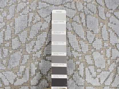 Modern / Contemporary hand-knotted wool/silk rug in Gray, 2' x 3' — SKU O087808 (view 5)