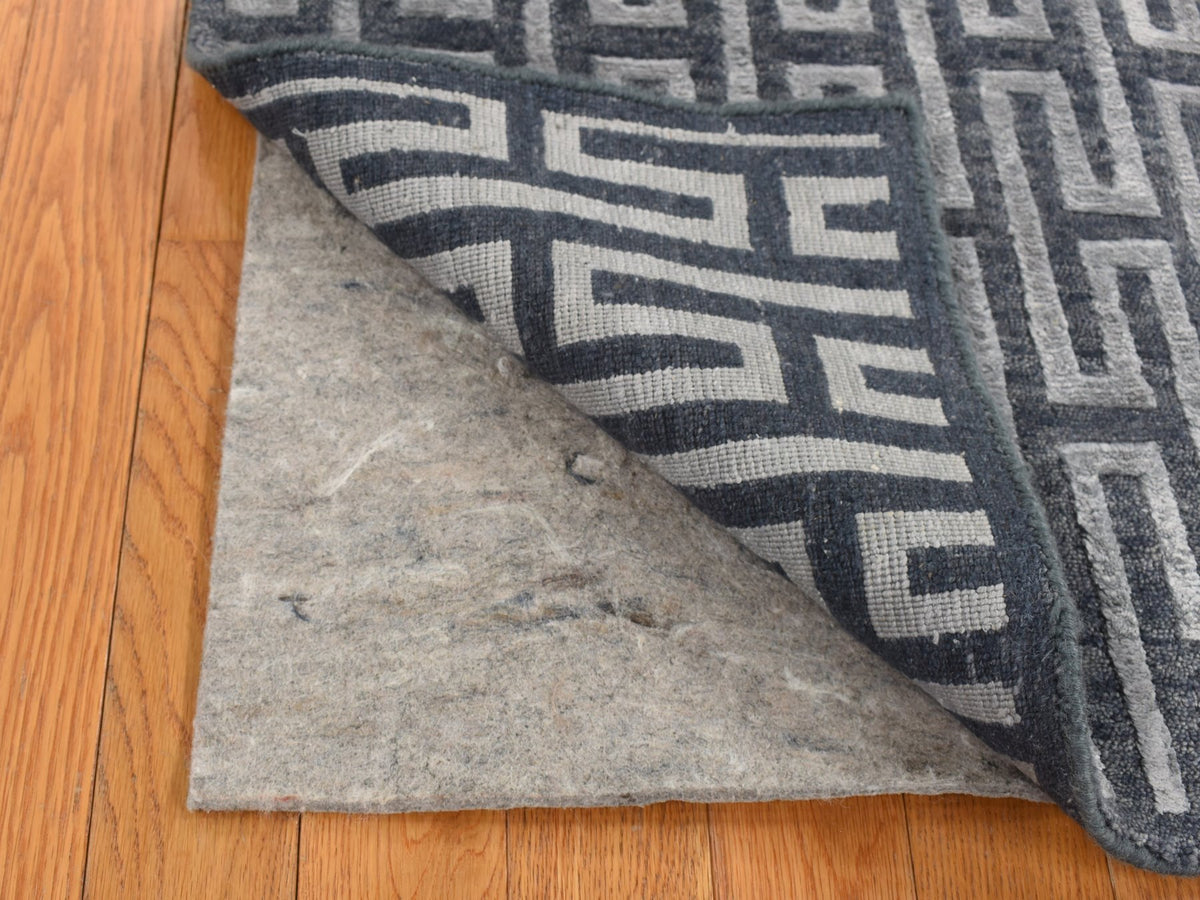 Modern / Contemporary hand-knotted wool/silk rug in Gray, 2' x 2'10" — SKU O087821 (view 3)