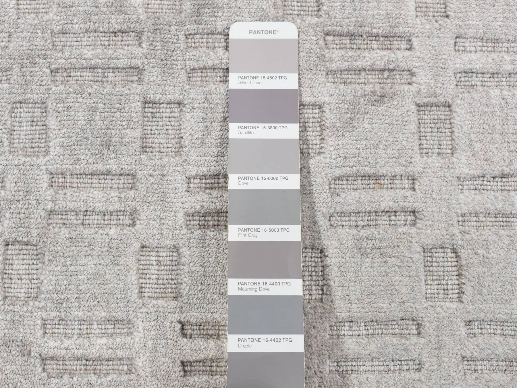 Modern / Contemporary hand-knotted wool rug in Gray, 2' x 3' — SKU O087823 (view 5)