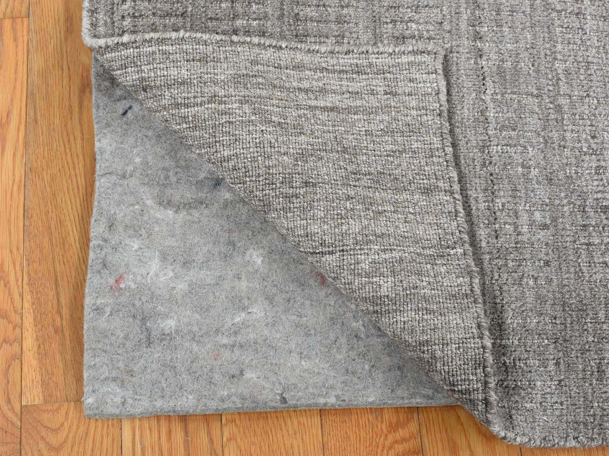 Modern / Contemporary hand-knotted wool rug in Gray, 2' x 3' — SKU O087825 (view 3)