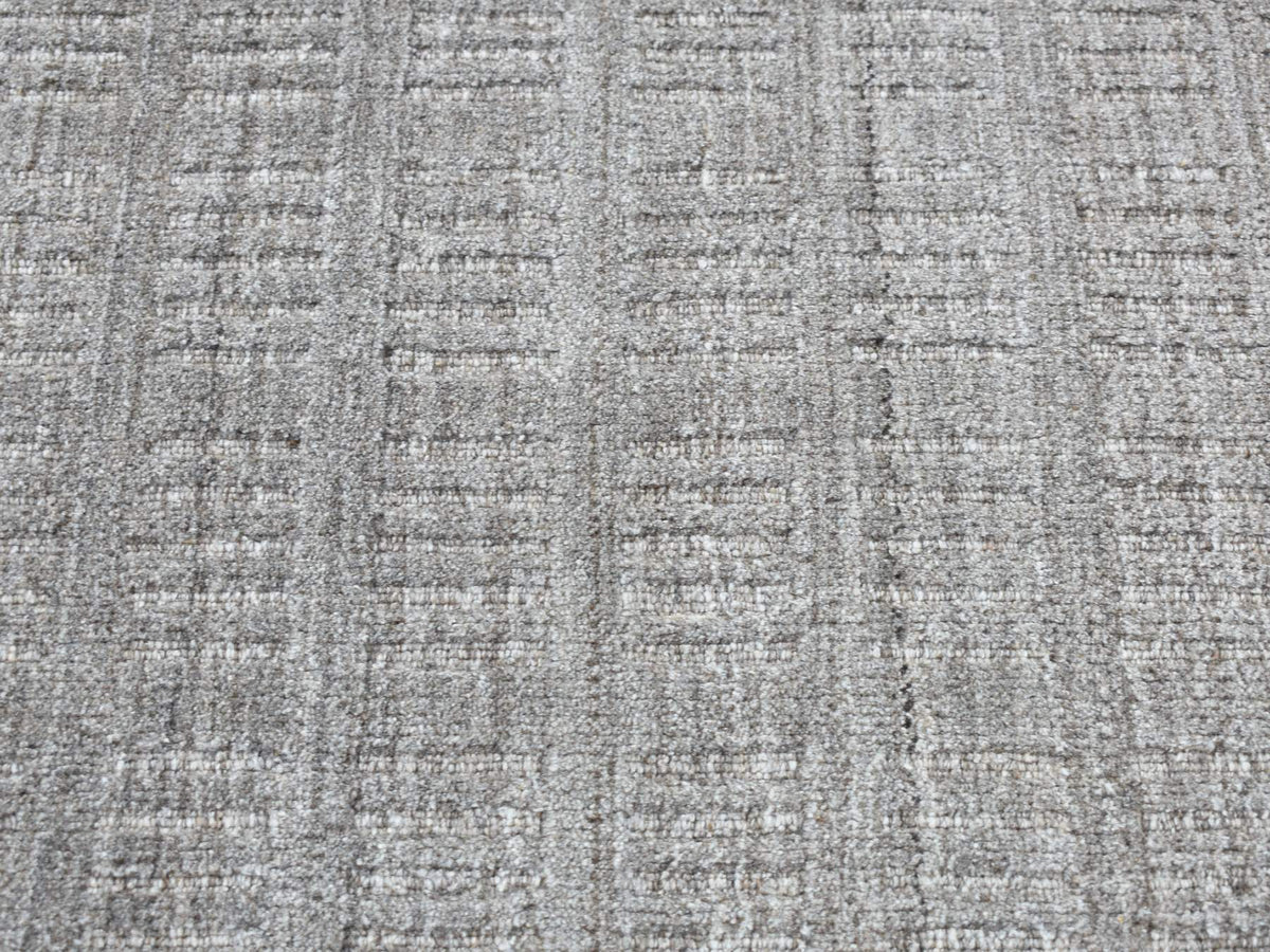 Modern / Contemporary hand-knotted wool rug in Gray, 2' x 3' — SKU O087825 (view 6)