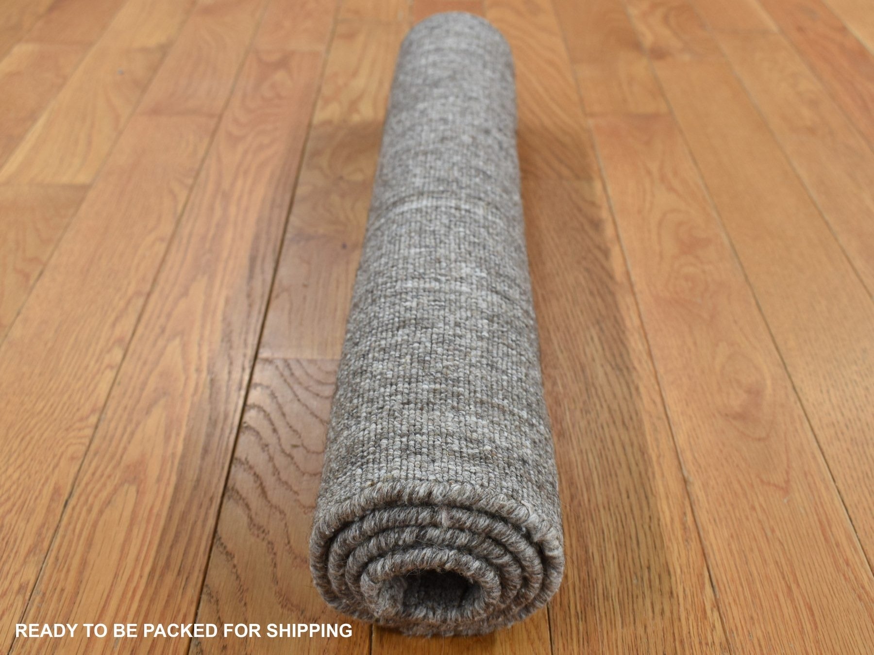 Modern / Contemporary hand-knotted wool rug in Gray, 2' x 3' — SKU O087830 (view 7)