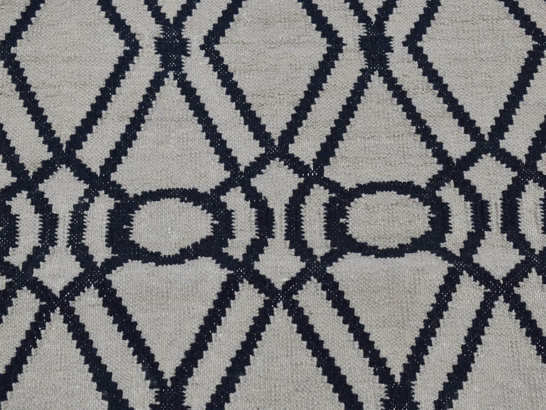 Kilim Flat-Weave hand-knotted wool runner in Gray, 2'9" x 6' — SKU O087834 (view 6)