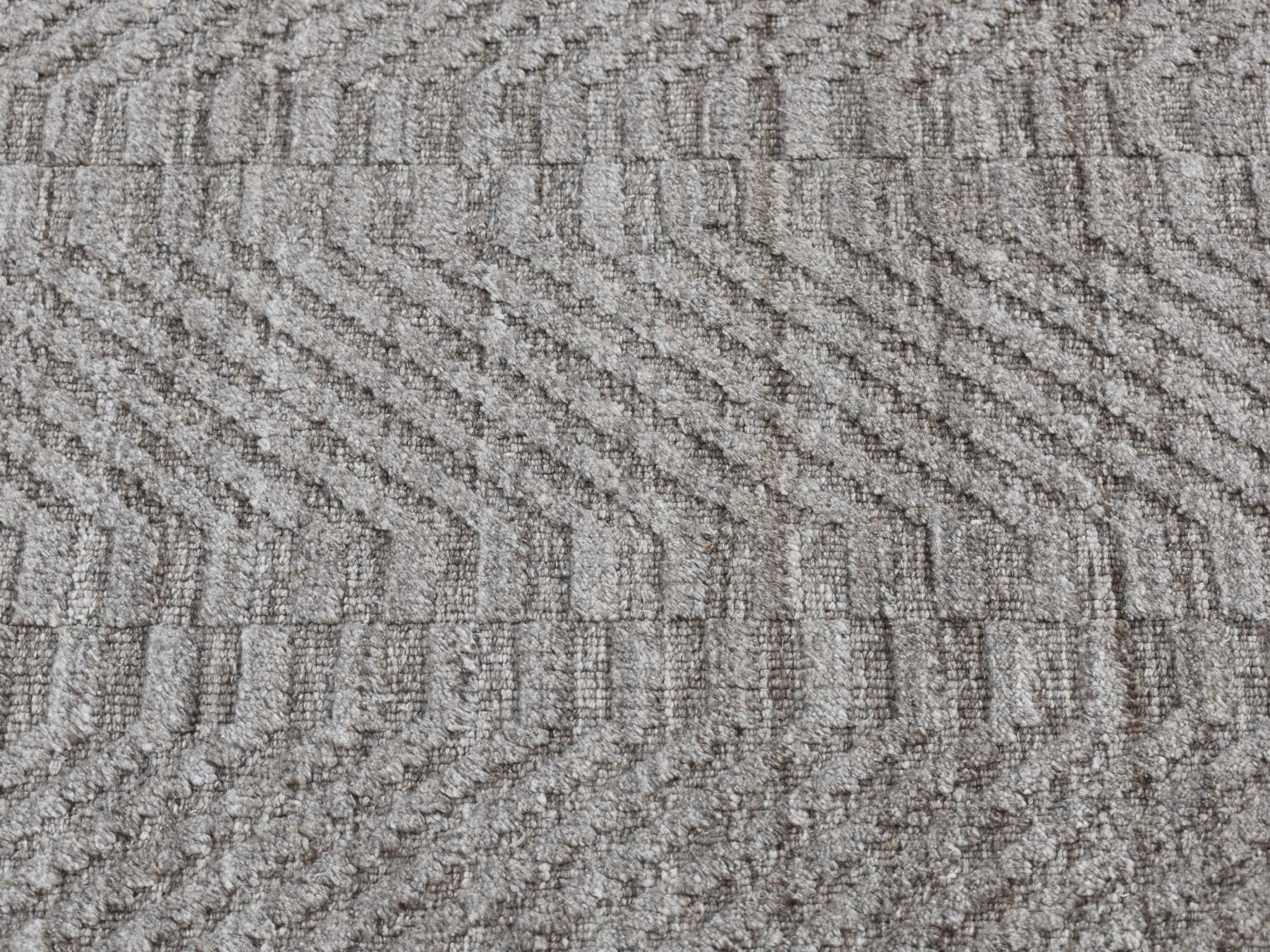 Modern / Contemporary hand-knotted wool rug in Gray, 2' x 3' — SKU O087835 (view 6)