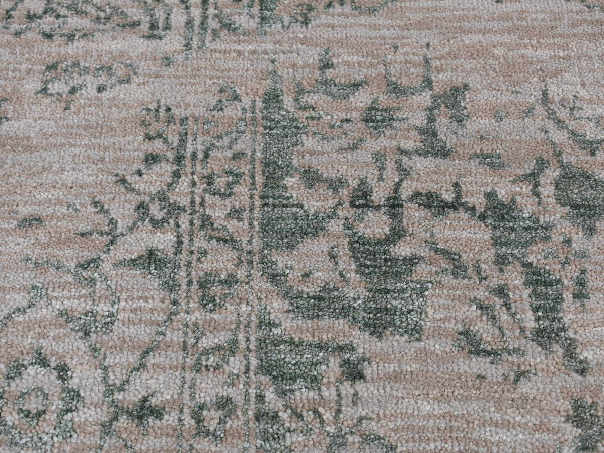 Heriz Transitional hand-knotted wool/silk rug in Gray, 2' x 3' — SKU O087837 (view 6)