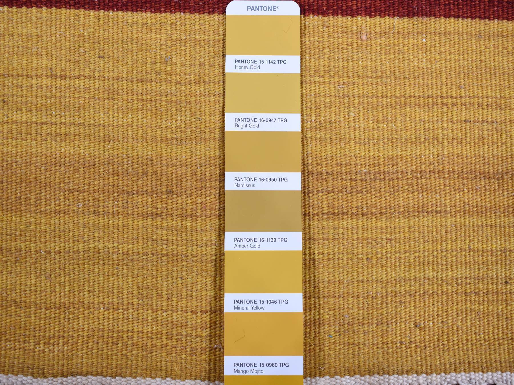Kilim Flat-Weave hand-knotted wool rug in Ivory, 9'1" x 12'6" — SKU O087878 (view 7)