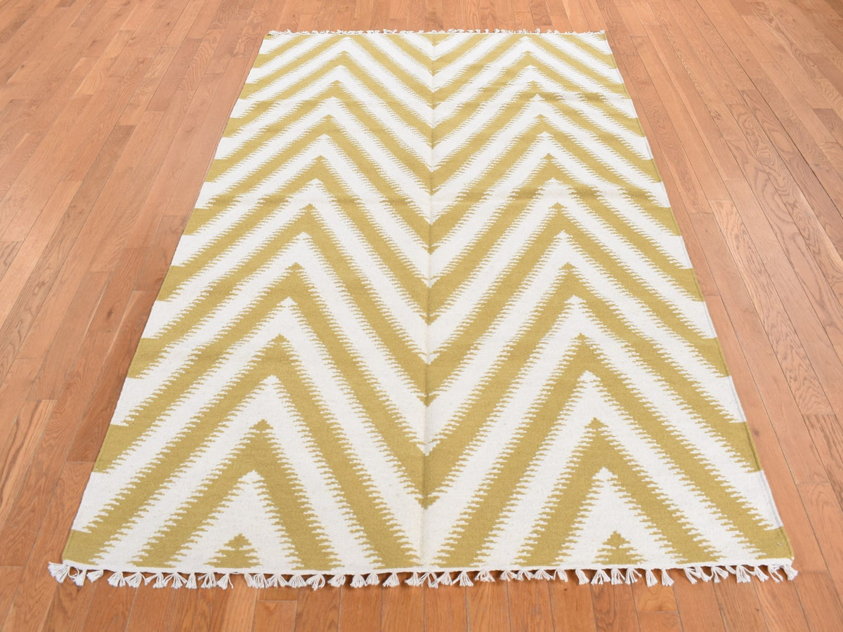 Kilim Flat-Weave hand-knotted wool rug in Yellow, 5' x 8' — SKU O087887 (view 2)