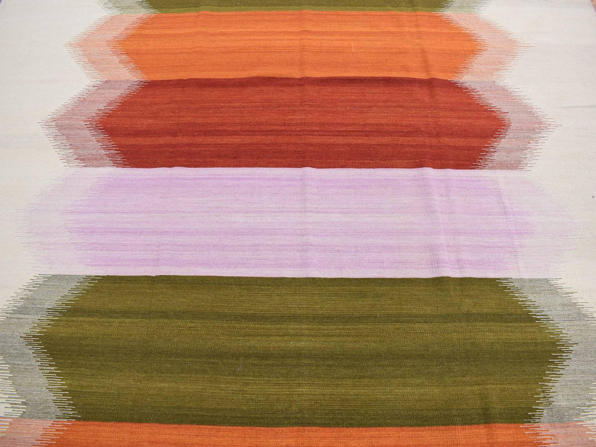 Kilim Flat-Weave hand-knotted wool rug in Ivory, 9' x 12'7" — SKU O087905 (view 8)