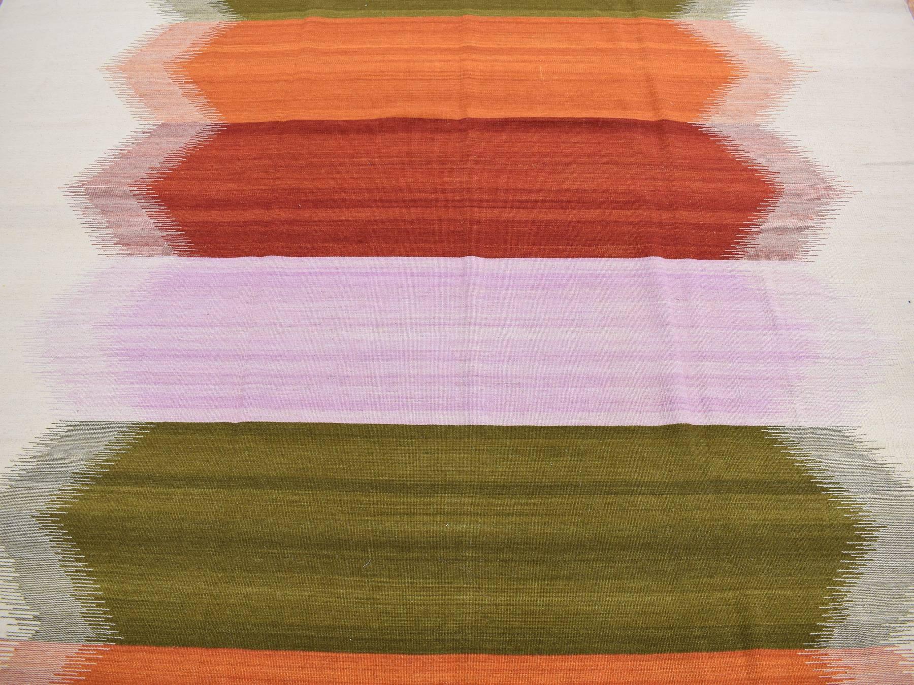 Kilim Flat-Weave hand-knotted wool rug in Ivory, 9' x 12'7" — SKU O087906 (view 8)