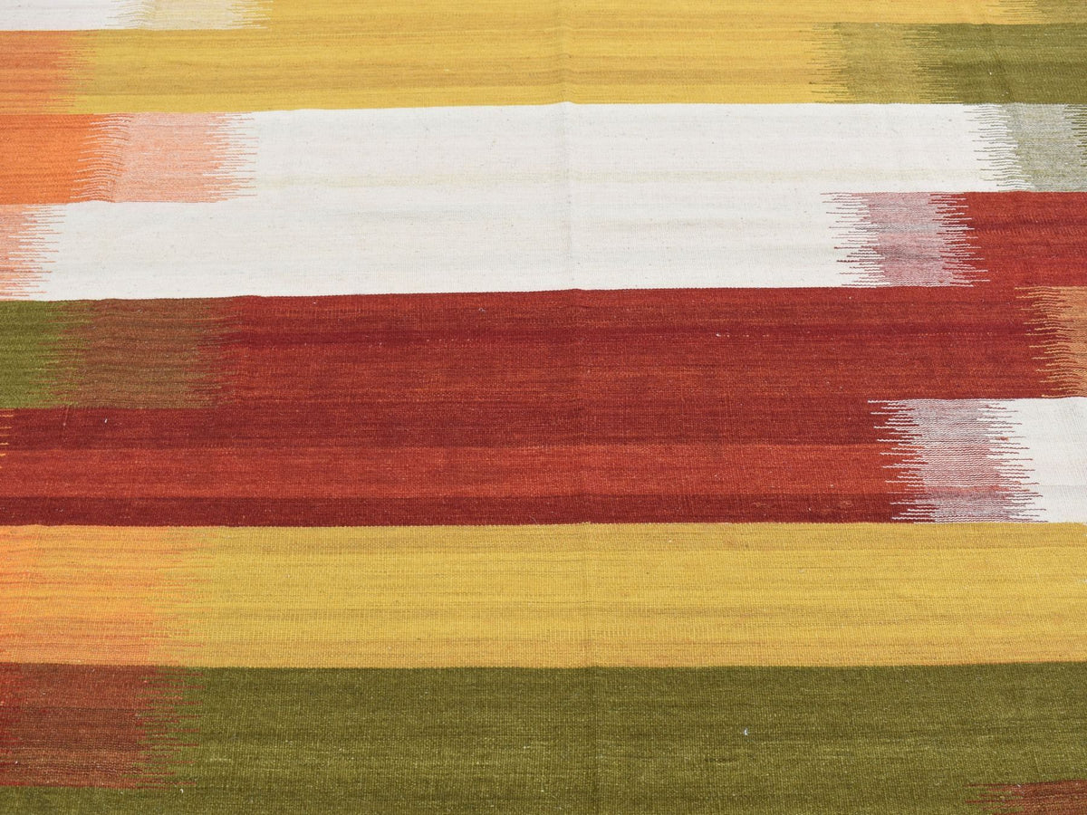 Kilim Flat-Weave hand-knotted wool rug in Ivory, 9'1" x 12'6" — SKU O087909 (view 8)