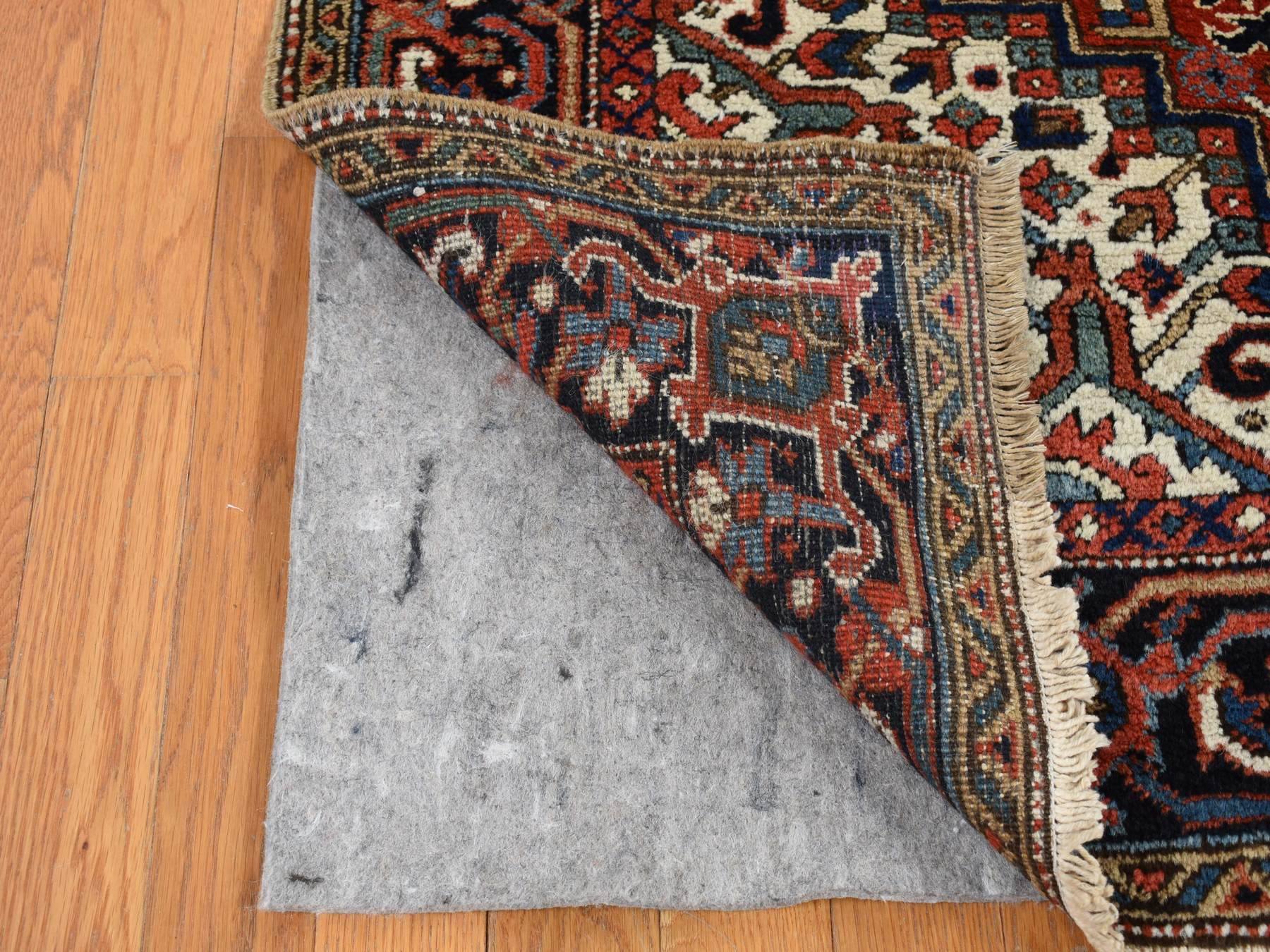 Heriz Heriz hand-knotted wool rug in Red & Blue, 4'9" x 5'10" — SKU O087915 (view 3)