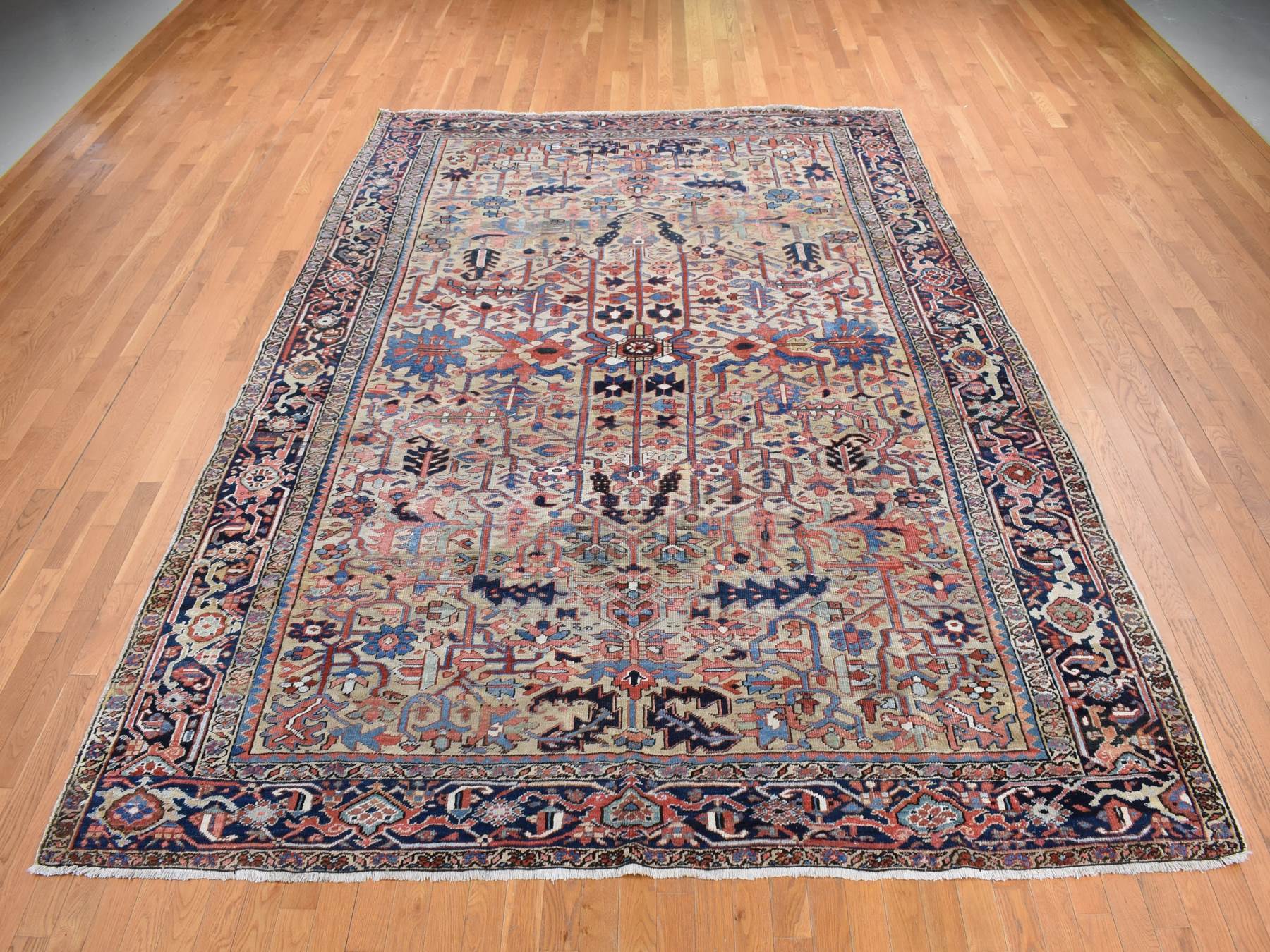 Heriz Heriz hand-knotted wool rug in Beige & Blue, 9'3" x 12'4" — SKU O087918 (view 2)