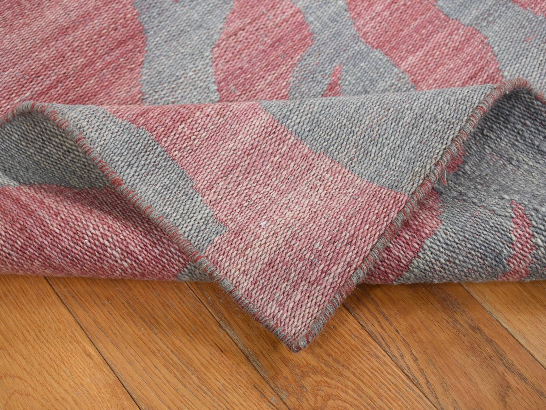 Kilim Flat-Weave hand-knotted wool rug in Gray, 4' x 6' — SKU O087929 (view 4)