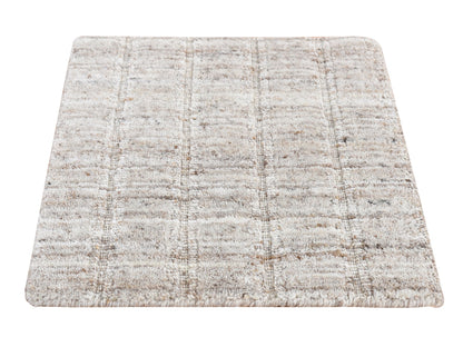 Modern / Contemporary hand-knotted wool rug in Gray, 1'5" x 1'6" — SKU O087941
