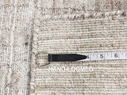 Modern / Contemporary hand-knotted wool rug in Gray, 1'6" x 1'6" — SKU O087943 (view 5)