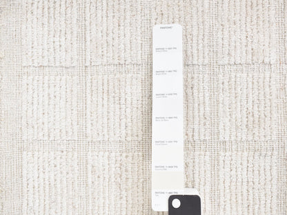 Modern / Contemporary hand-knotted wool rug in Ivory, 1'6" x 1'6" — SKU O087945 (view 2)