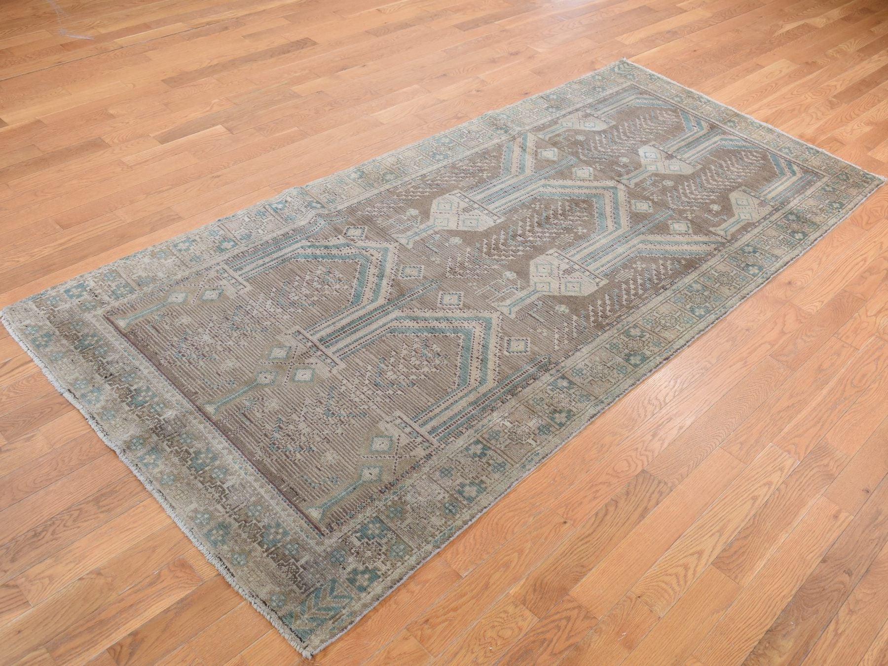 Baluch Tribal & Geometric hand-knotted wool runner in Gray, 4'1" x 9'2" — SKU O087961 (view 3)