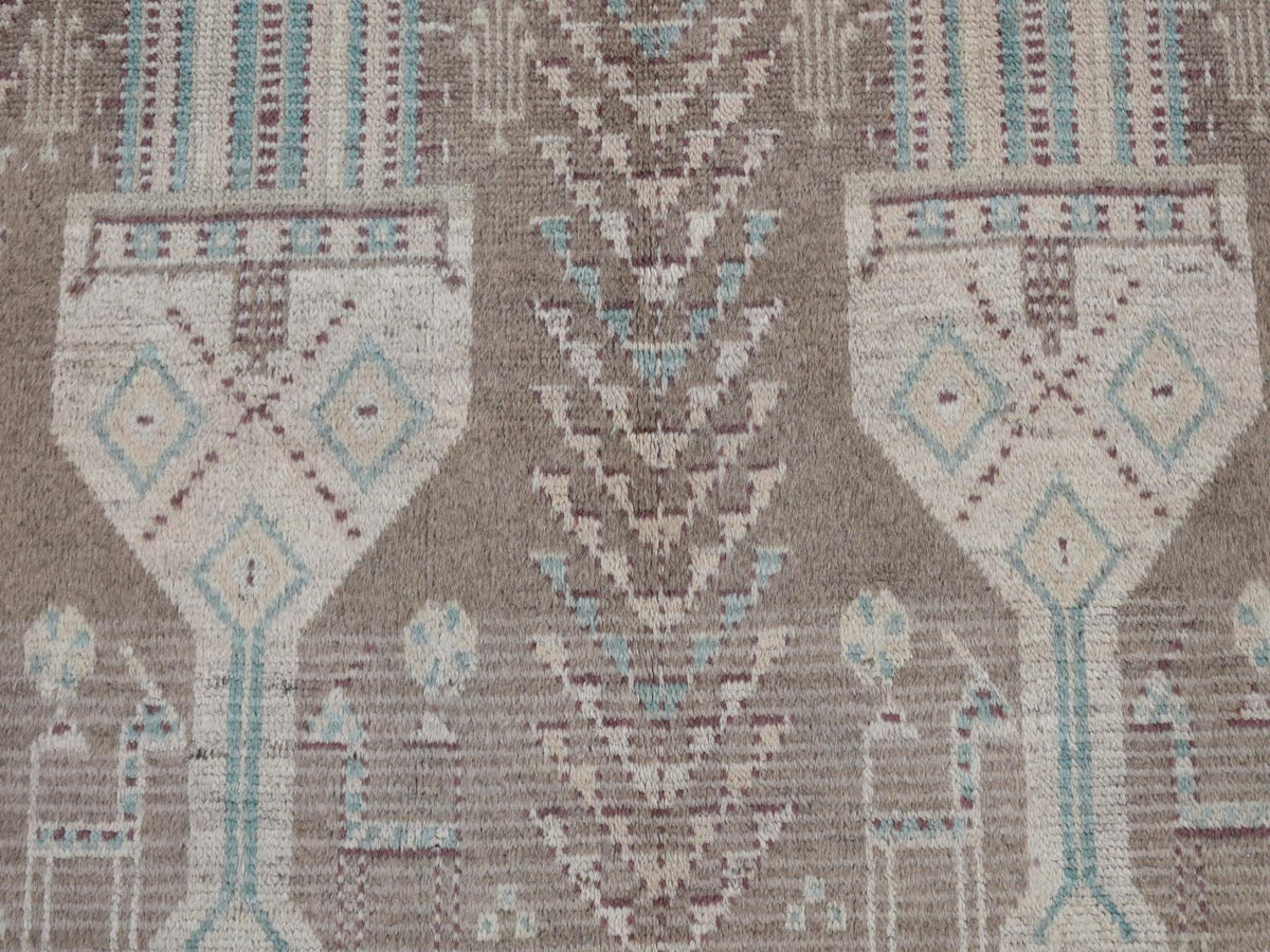 Baluch Tribal & Geometric hand-knotted wool runner in Gray, 4'1" x 9'2" — SKU O087961 (view 6)