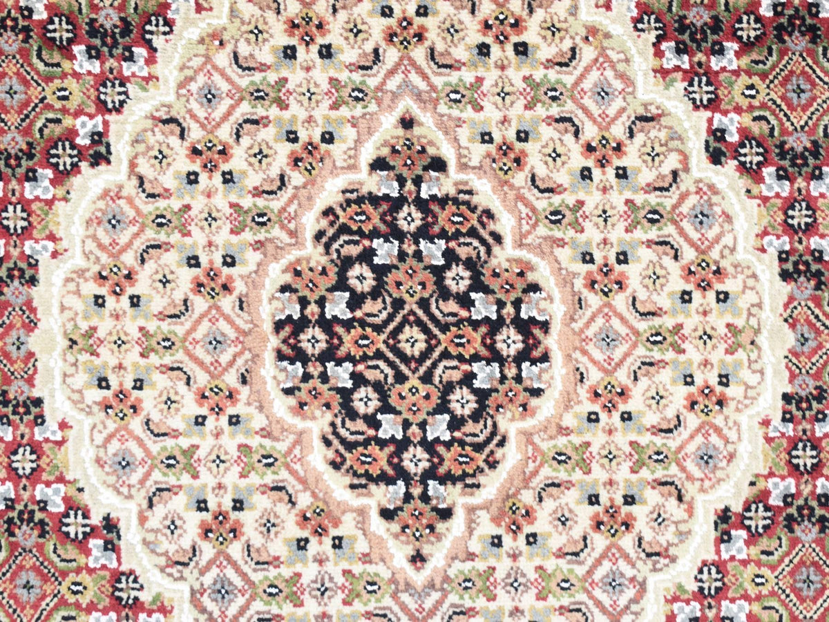 Tabriz Fine Oriental hand-knotted wool runner in Red & White, 5' x 12'9" — SKU O087985 (view 8)