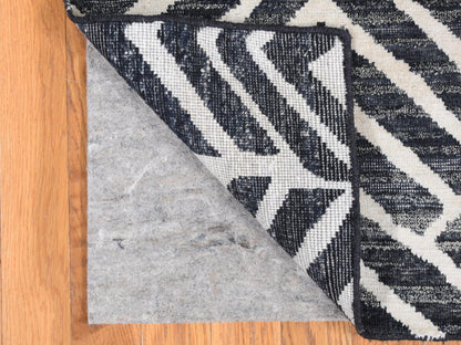Black 2'2" x 2'2" Modern and Contemporary Hand knotted Wool/Silk Rug - Sku: O087990