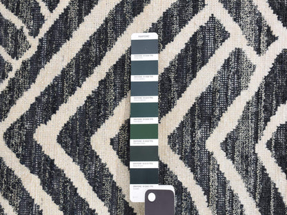 Black 2'2" x 2'2" Modern and Contemporary Hand knotted Wool/Silk Rug - Sku: O087990