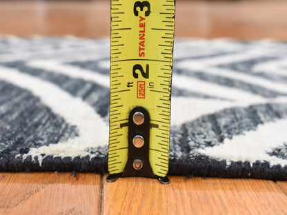 Black 2'2" x 2'2" Modern and Contemporary Hand knotted Wool/Silk Rug - Sku: O087990