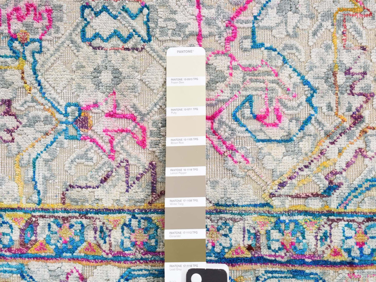Modern / Contemporary hand-knotted wool/silk rug in Ivory, 2' x 2' — SKU O087991 (view 4)