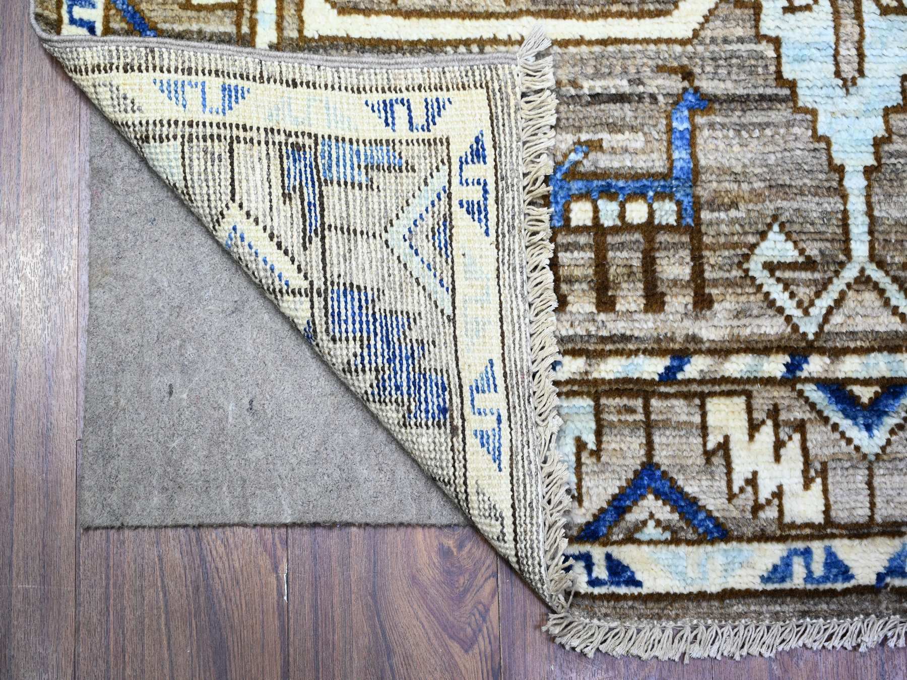 Tribal & Geometric hand-knotted wool runner in Gray, 4'1" x 9'10" — SKU O088240 (view 2)