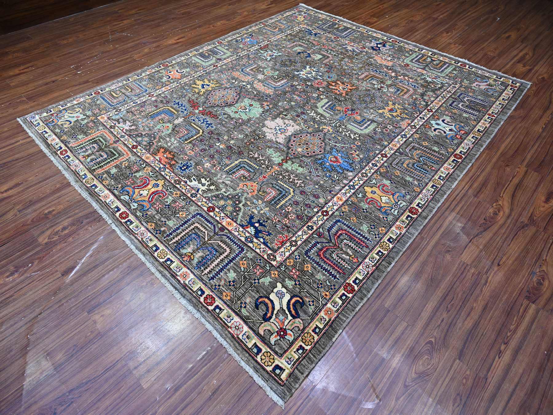 Oushak hand-knotted wool rug in Gray, 8'2" x 9'11" — SKU O088268 (view 3)