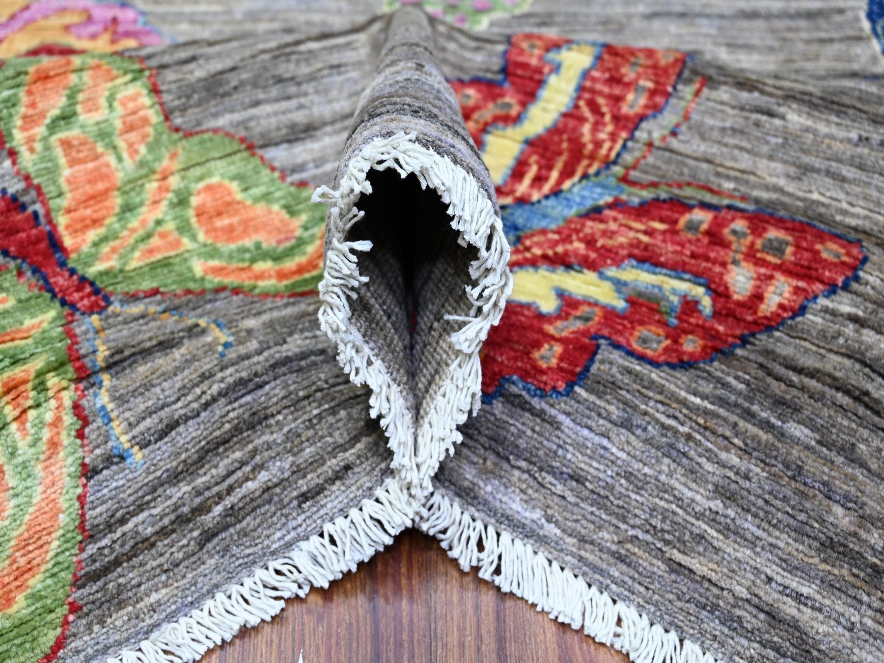 Peshawar Modern / Contemporary hand-knotted wool rug in Gray, 7'8" x 9'7" — SKU O088278 (view 5)