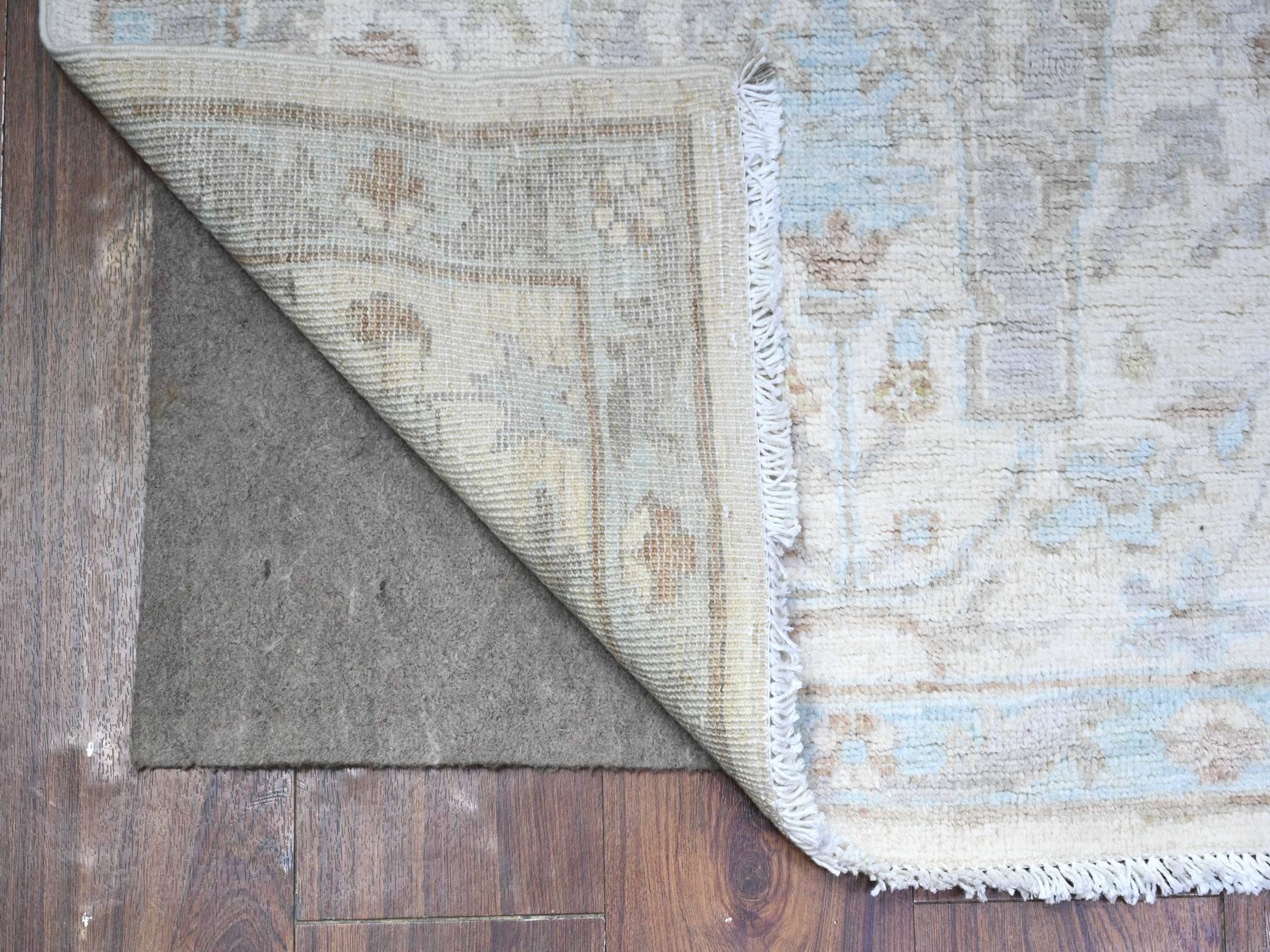 Ivory 2'8" x 9'6" Oushak / Peshawar Hand knotted Wool Rug - Sku: O088364