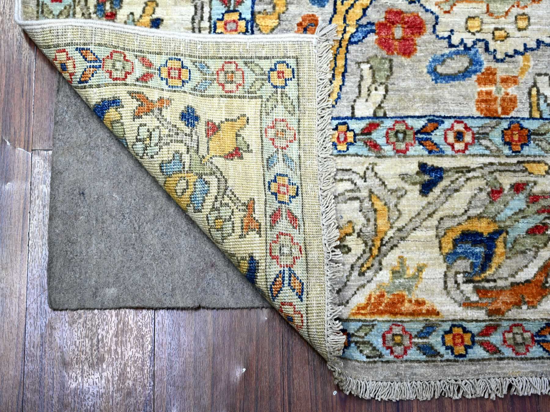 Mahal Oushak hand-knotted wool rug in Gray, 6' x 8'9" — SKU O088411 (view 2)