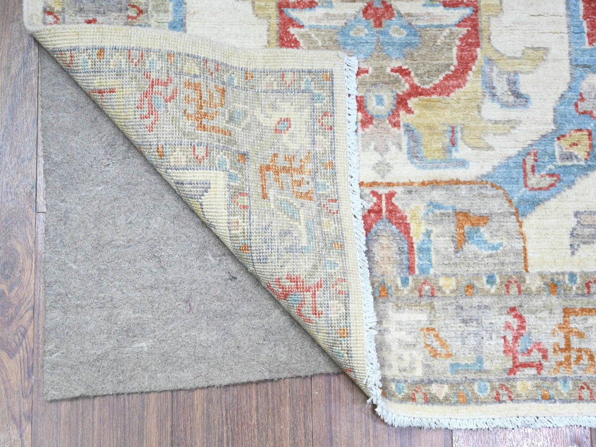 Sultanabad Oushak hand-knotted wool runner in Ivory & Gray, 2'8" x 9'10" — SKU O088545 (view 2)