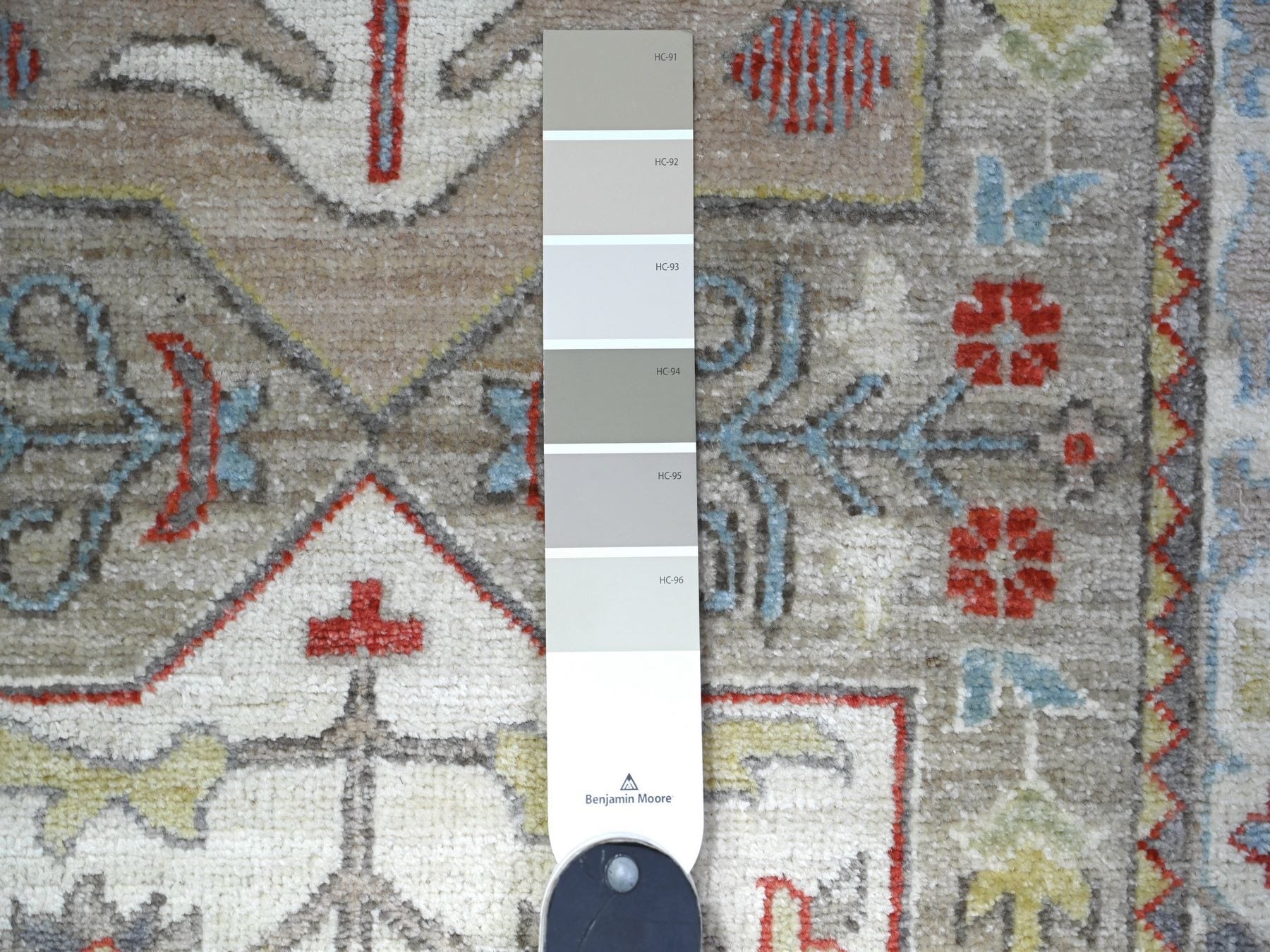 Oushak hand-knotted wool runner in Gray & Link White, 2'8" x 12'1" — SKU O088546 (view 3)