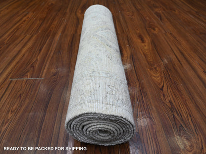 Peshawar Oushak hand-knotted wool runner in Ivory & Gray, 2'8" x 11'3" — SKU O088552 (view 4)