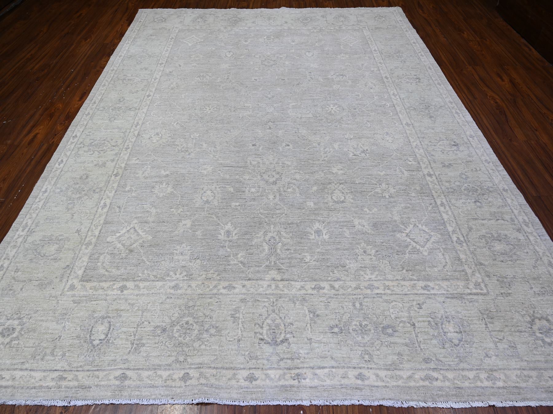 Peshawar Oushak hand-knotted wool rug in Gray, 8'10" x 11'5" — SKU O088582 (view 2)
