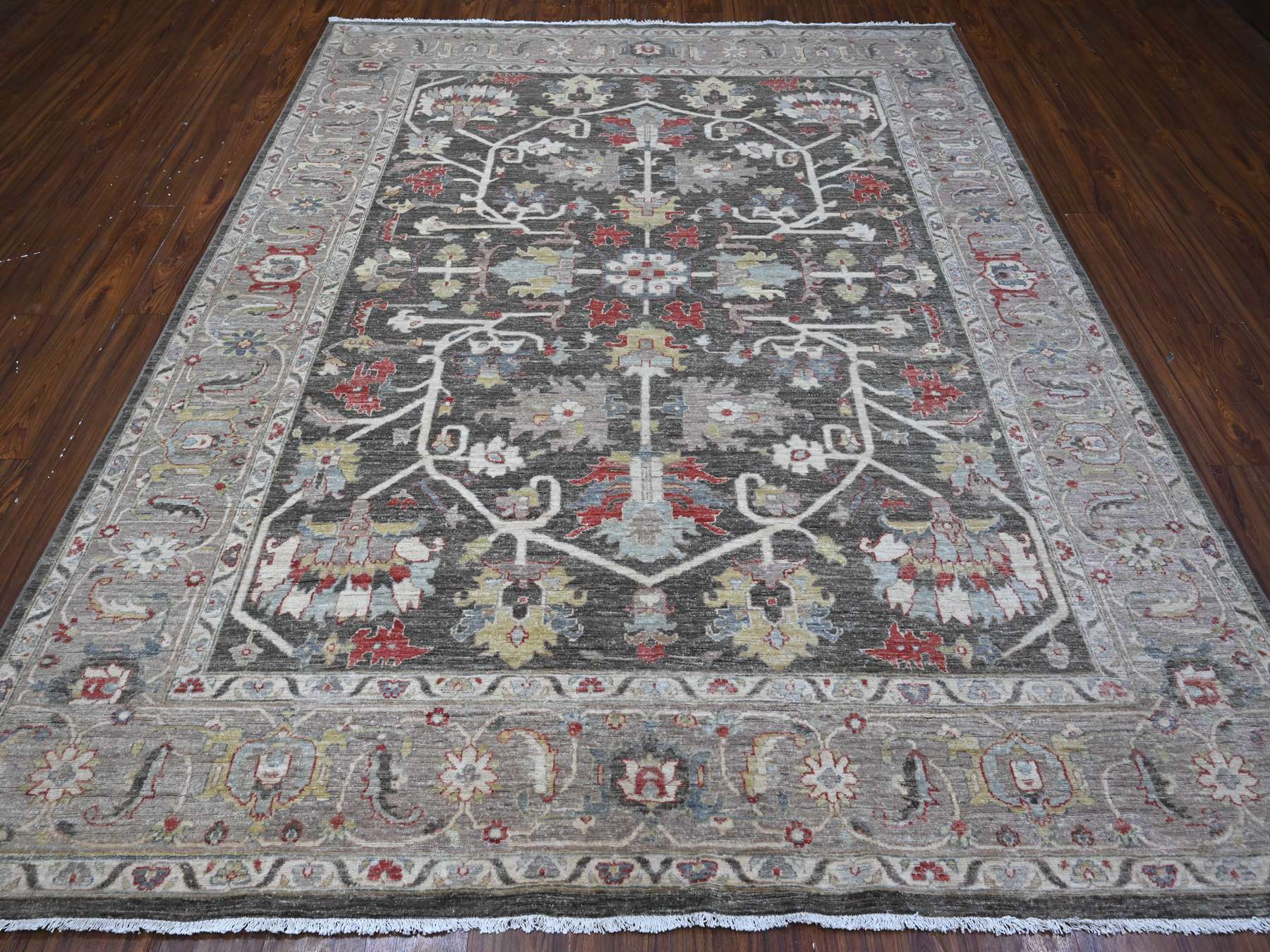 Heriz Traditional hand-knotted wool rug in Black, 7'11" x 9'7", SKU O088873