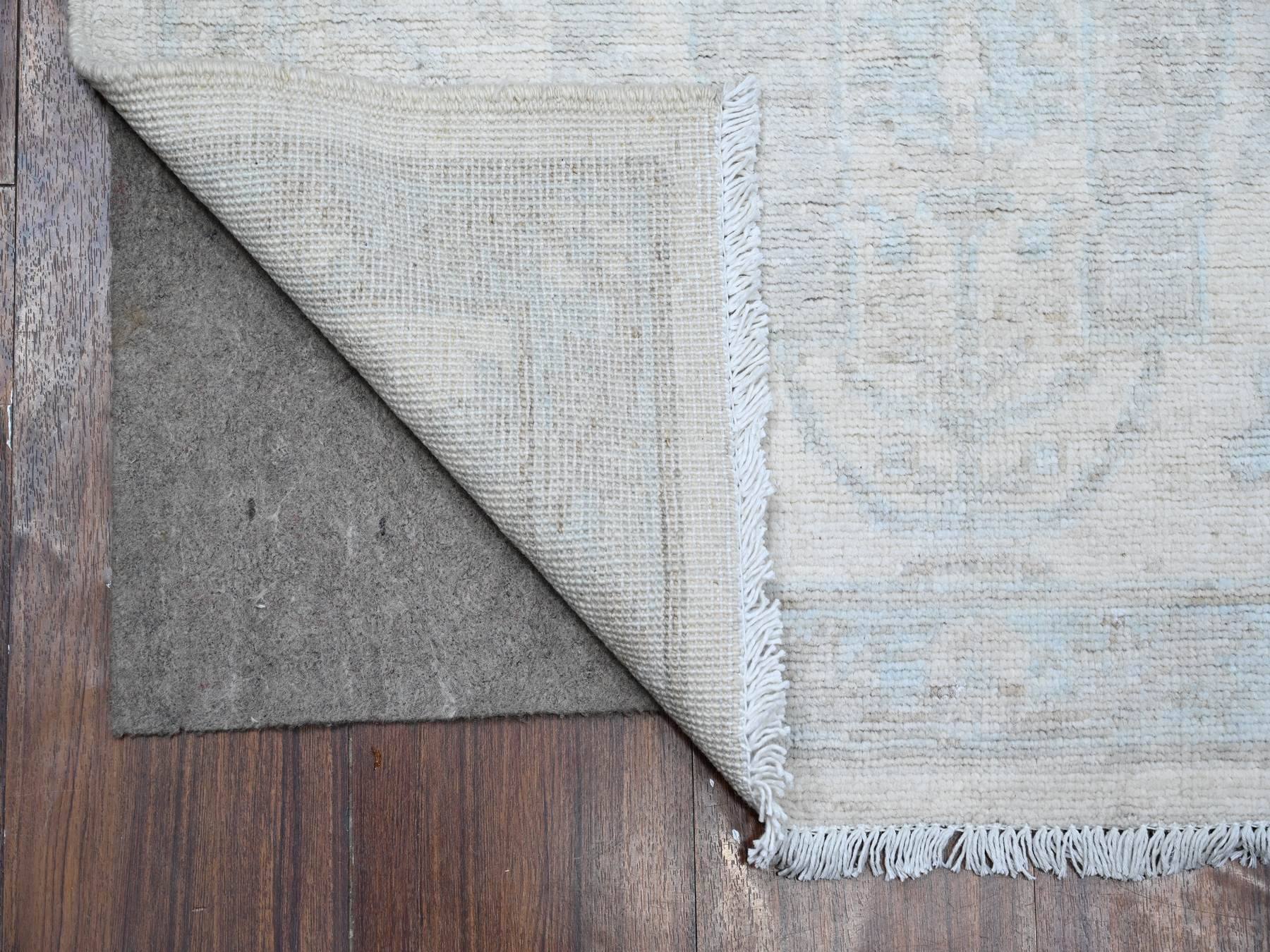 Ivory 2'8" x 11'1" Oushak / Peshawar Hand knotted Wool Rug - Sku: O089031